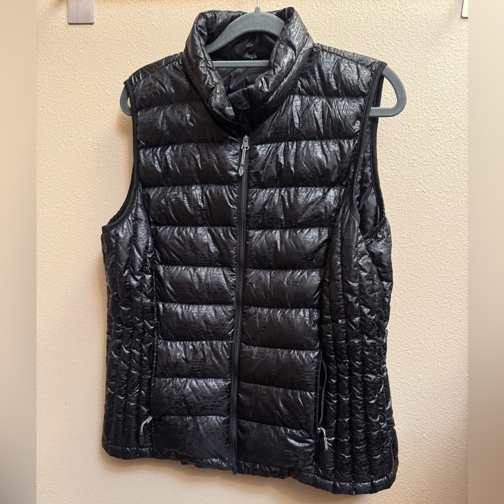 DOWN Puffer Vest Zip Up Black Women's SZ MED Packable Layer Cozy Outdoors EUC